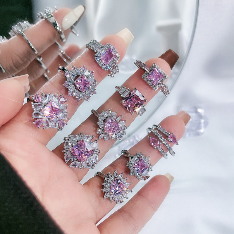 A high-end, light luxury pink diamond heart-shaped zircon open ring for women, a French sweet, cool, fashionable and elegant, exquisite and individual ring Application Scenario