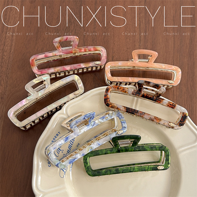 Medium-sized hollowed-out acetate square gripper, high-end metal style, shark clip, elegant French back of the head hair clip Specification drawing
