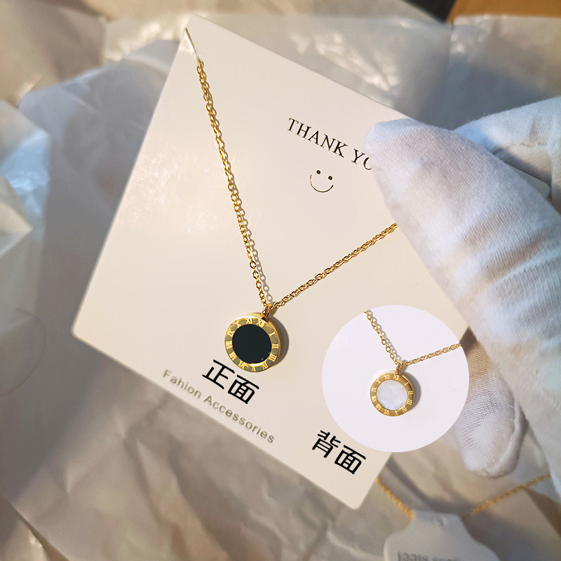 Titanium steel Roman numeral black and white double-sided mother-of-pearl necklace for women, simple and niche design sense, non-fading, popular Internet celebrity collarbone chain Specification drawing