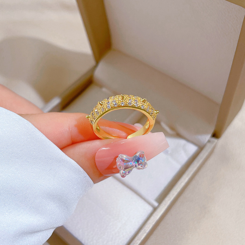 【 Real gold electroplating 】 A fashionable, slightly inlaid luxury ring index finger ring with a hint of thorns, the same style as the popular ones, with a cold and elegant look details Picture