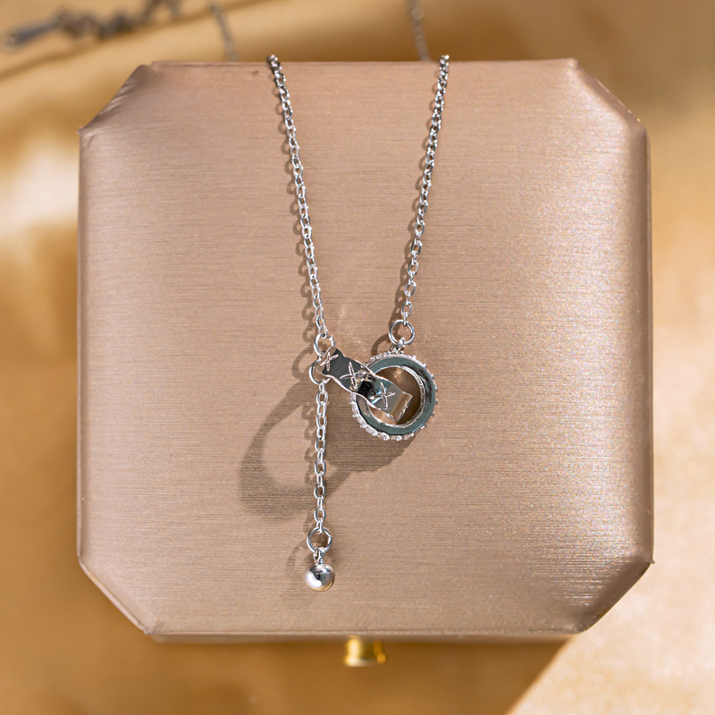 A silver full-diamond double-ring tassel necklace with a niche design sense from Japan and South Korea, a simple and light luxury style for women's collarbone chain fashion accessory full figure