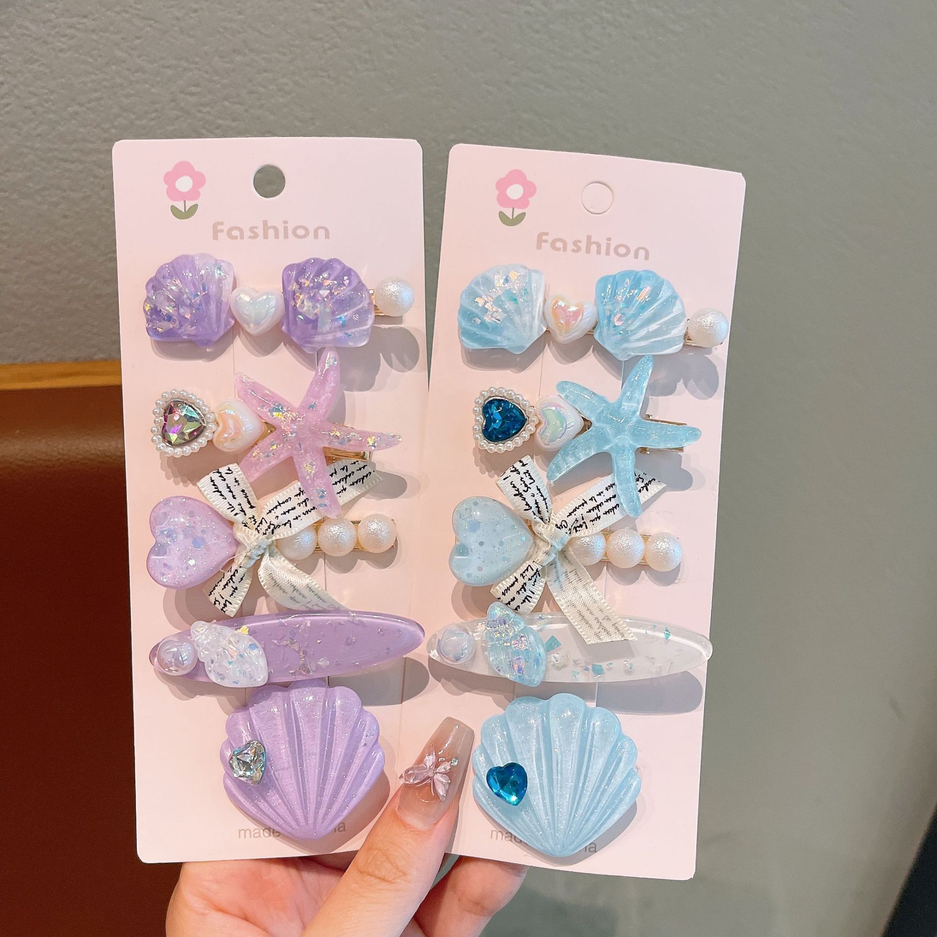 Summer new ocean shell starfish hair clips, diamond-encrusted super sparkling edge clips, elegant bangs clips, hair accessories, headwear, duckbillon clips Application Scenario
