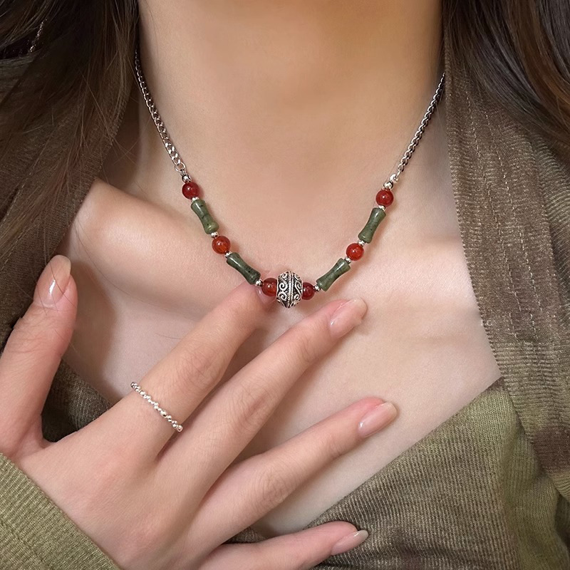New Chinese-style peace pendant agate beaded necklace, a niche design for women, retro bamboo joint spliced vintage collarbone chain accessory Specification drawing