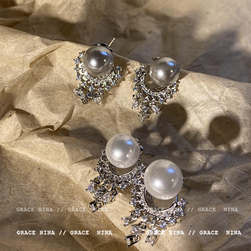 Super ethereal and exquisite zircon pearl earrings, versatile for women's charm, French tassel stud earrings, high-end women's earrings wholesale Application Scenario