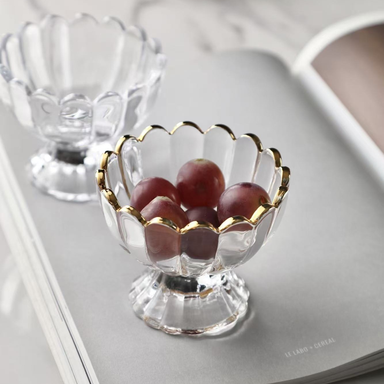Lotus ice cream cup, transparent glass water cup, creative household milk tea dessert cup, yogurt salad bowl, exquisite Specification drawing