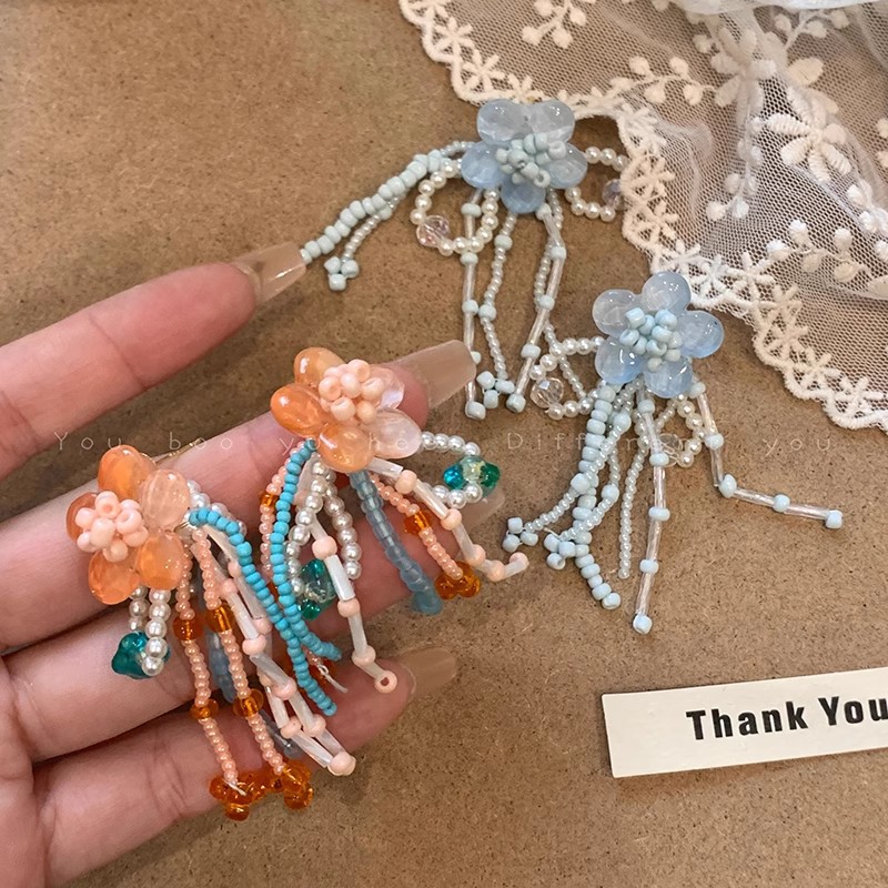 Silver needle small flower tassel beaded earrings, fairy-like vacation forest-themed niche earrings, suitable for round and round faces details Picture