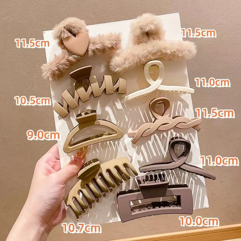 High appearance level autumn and winter plush large grappling clip high-end headwear, hair clips, back of the head updo, shark clip hair accessory full figure