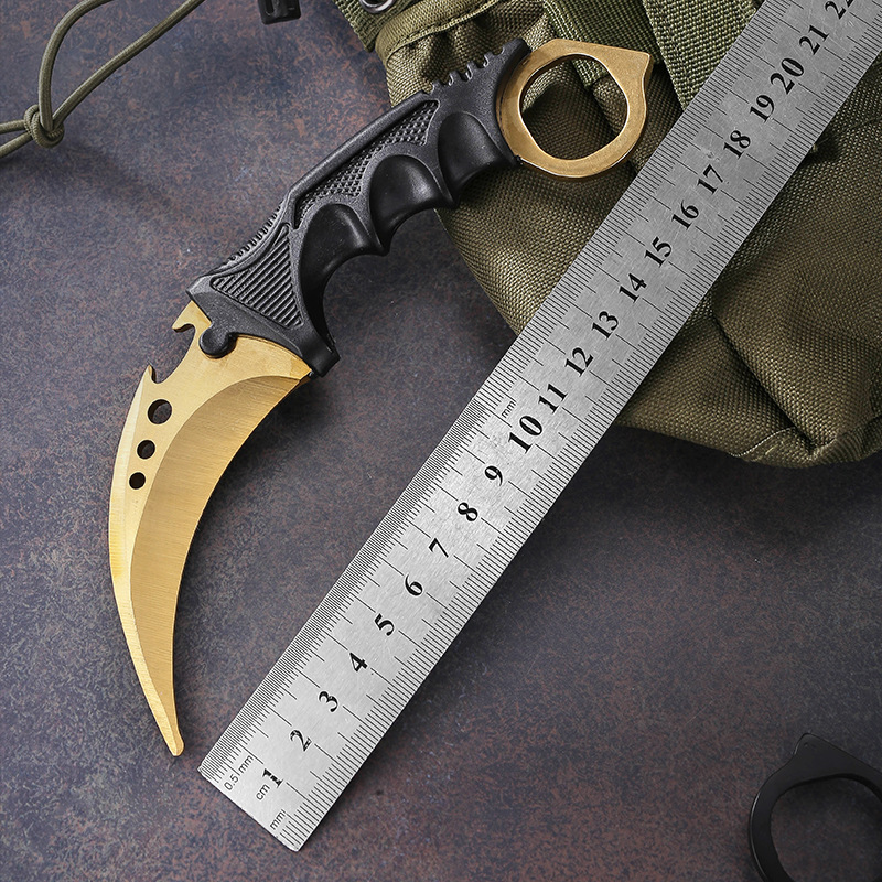 The original manufacturer's thickened claw knife, the same hand practice knife as the CSGO game, and the outdoor and wild curved knife details Picture