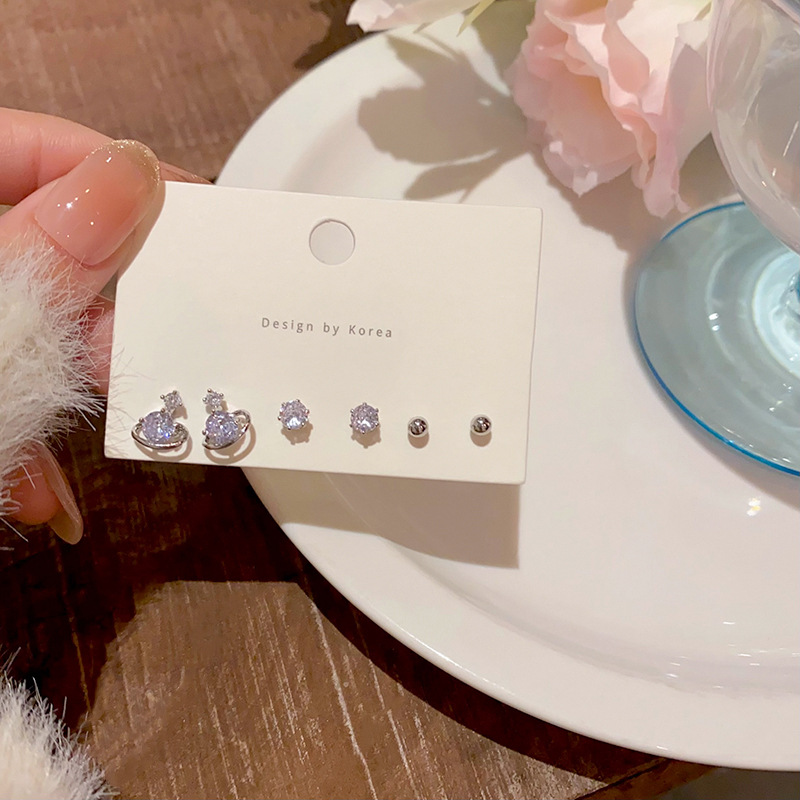 Asteroid Zircon exquisite stud earrings Set for women, new light luxury earrings, high-end and versatile, unique Saturn earrings Specification drawing