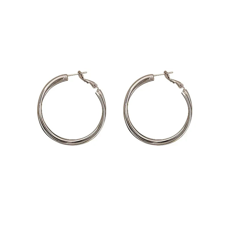 High-end double-layer exaggerated large circle earrings for women, light luxury, niche and high-end fashion, plain ring ear studs, elegant earrings Item Picture