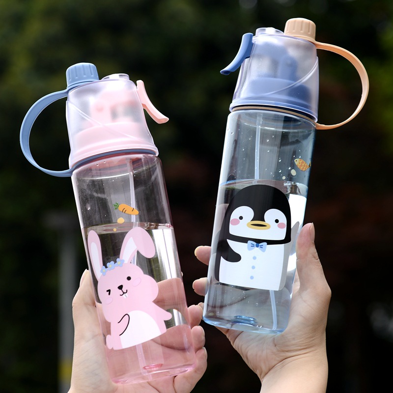 Summer spray cups, children's plastic water cups, boys' and girls' primary school students' outdoor sports creative Internet celebrity casual cups customized Application Scenario