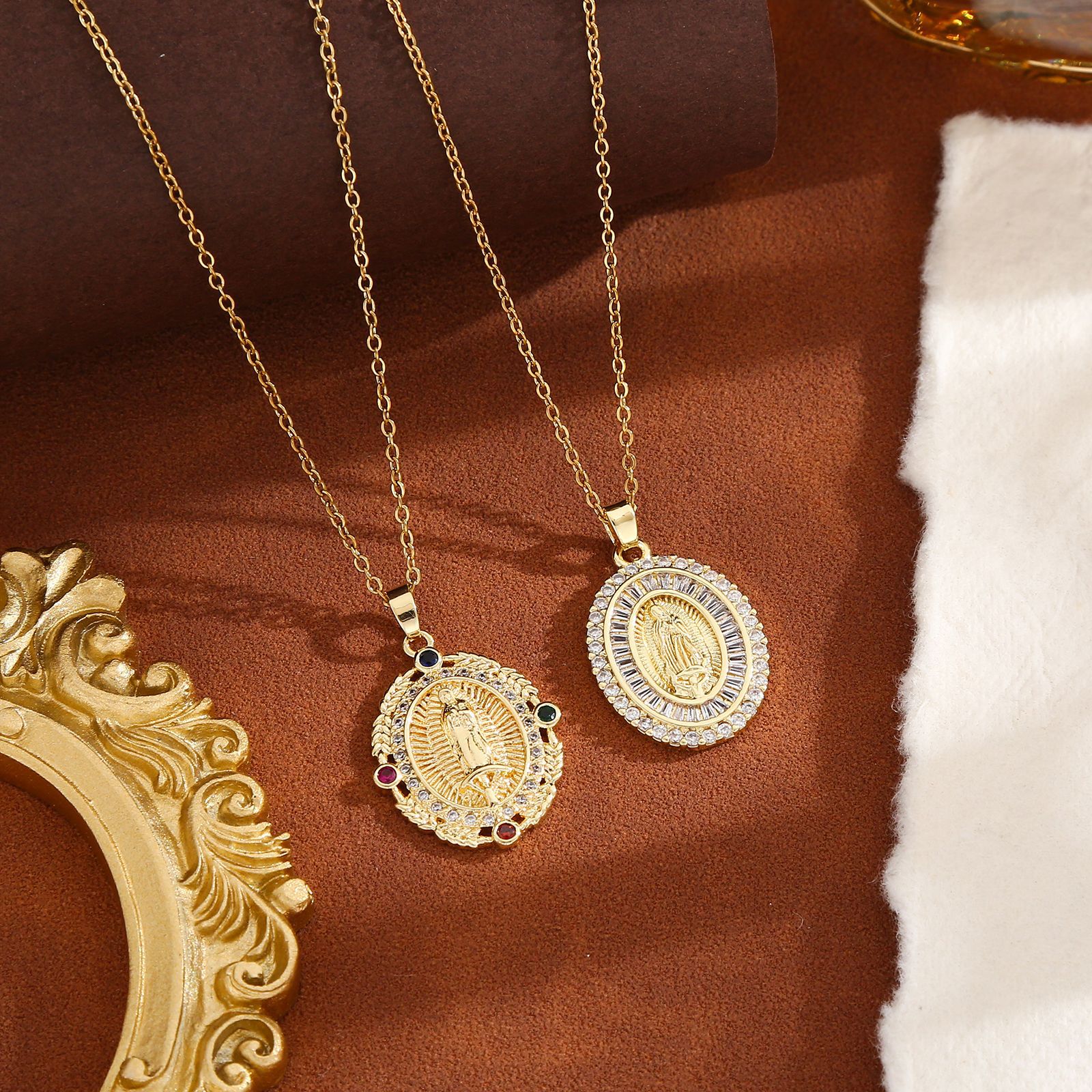 Wholesale of European and American fashion cross-border religious copper micro-inlaid colored zircon pendant jewelry, Catholic Virgin Mary necklace Application Scenario