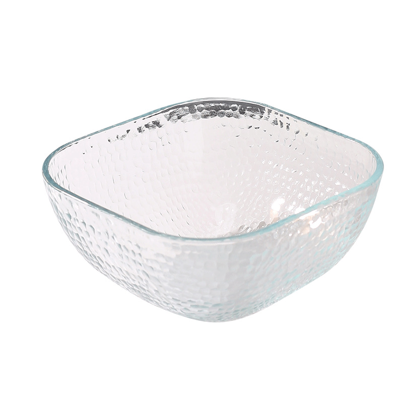 Hammer-patterned glass salad bowls are suitable for storing salads, fruits and desserts. They are simple household tableware bowls for wholesale details Picture