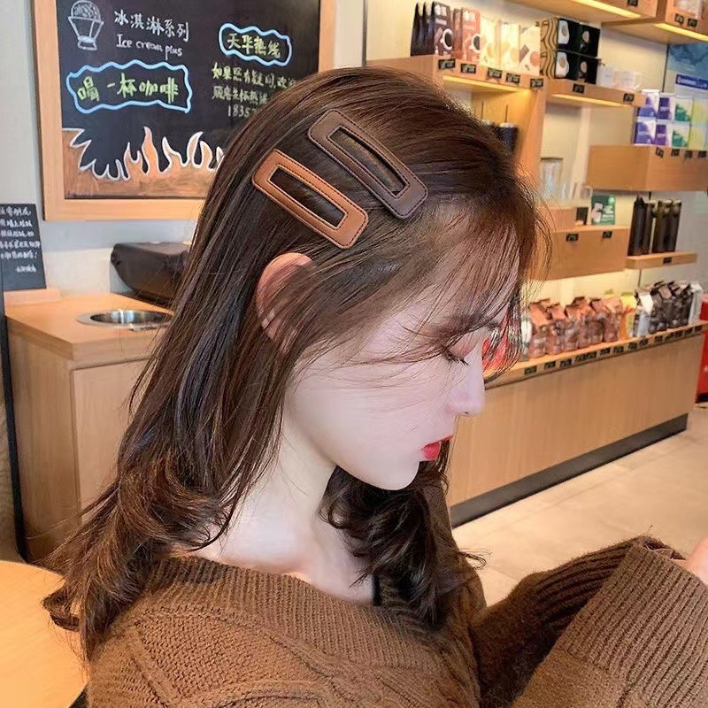 Simple and elegant square hair clips, children's side clips, bb clips, macaron-colored bangs clips, broken hair clips, back of the head hair clips Application Scenario
