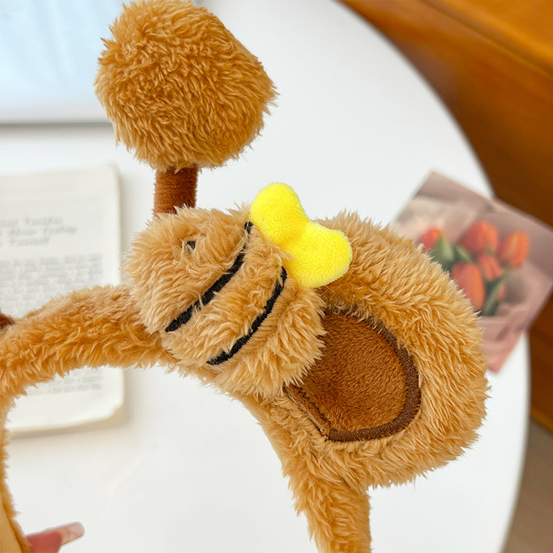 Cute plush bee hair band, cartoon headband, face wash, funny hair clip, adult headwear, children's photo performance hair accessory Specification drawing