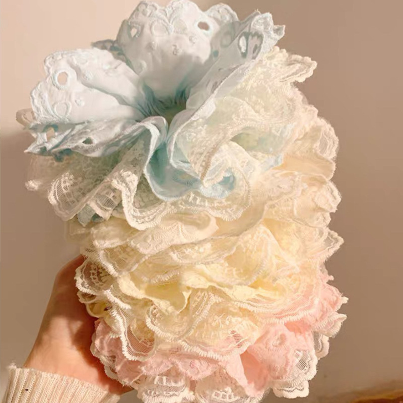 French heart lace fringed large intestine hair tie, a woman's high-end and elegant style, super fairy-like bun hair tie details Picture