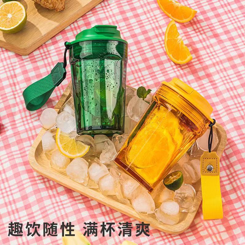 New coffee cups, water cups, popular plastic coffee cups for both men and women, portable and easy to use cups, high-appeartion-level cola cups Application Scenario