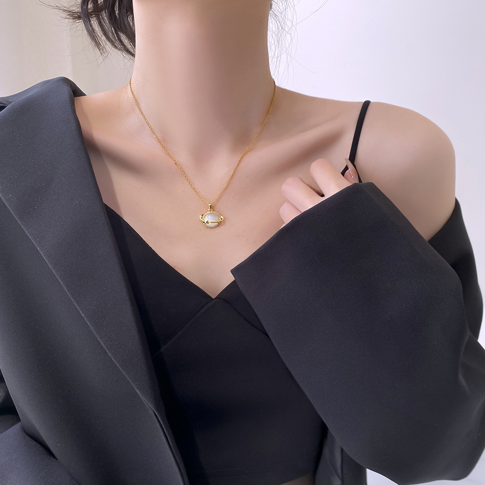 The 2023 new light luxury cat's Eye Planet necklace, a unique and elegant titanium steel collarbone chain, is a trendy and simple accessory Application Scenario