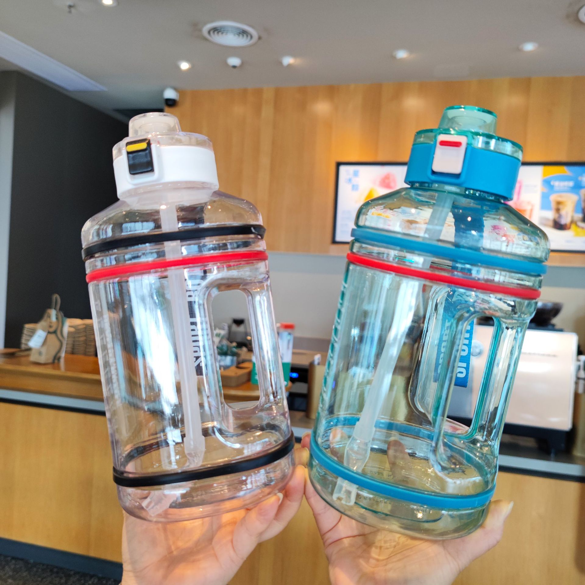 Summer new large-capacity sports and fitness water bottle, one-button pop-up cap, simple straw cup, outdoor water bottle 1600ml Specification drawing
