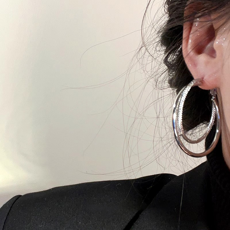 Simple and cold style double-ring large earrings for women, new trendy and individual earrings in 2025, elegant and high-end, round face stud earrings Specification drawing