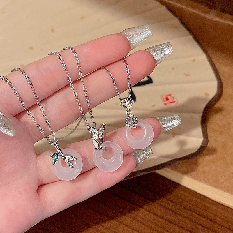 New Chinese-style peace lock Ruyi necklace, versatile, high-end and elegant collarbone chain, popular neck chain accessory wholesale Specification drawing