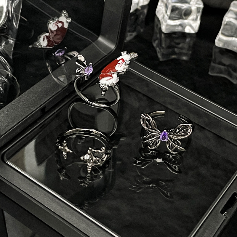 Dark butterfly-punk cross-border open-top ring for women, androgynous style, starlight, niche and individualistic spice ring Application Scenario