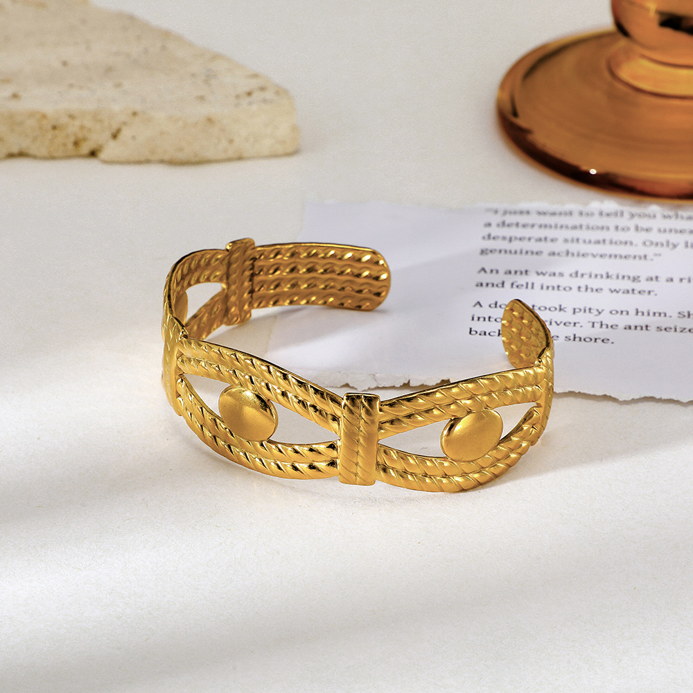 High-end cross-border electroplated bracelet for women, smooth surface, personalized opening, anti-allergy and color fading, original design that is popular in Europe and America Specification drawing
