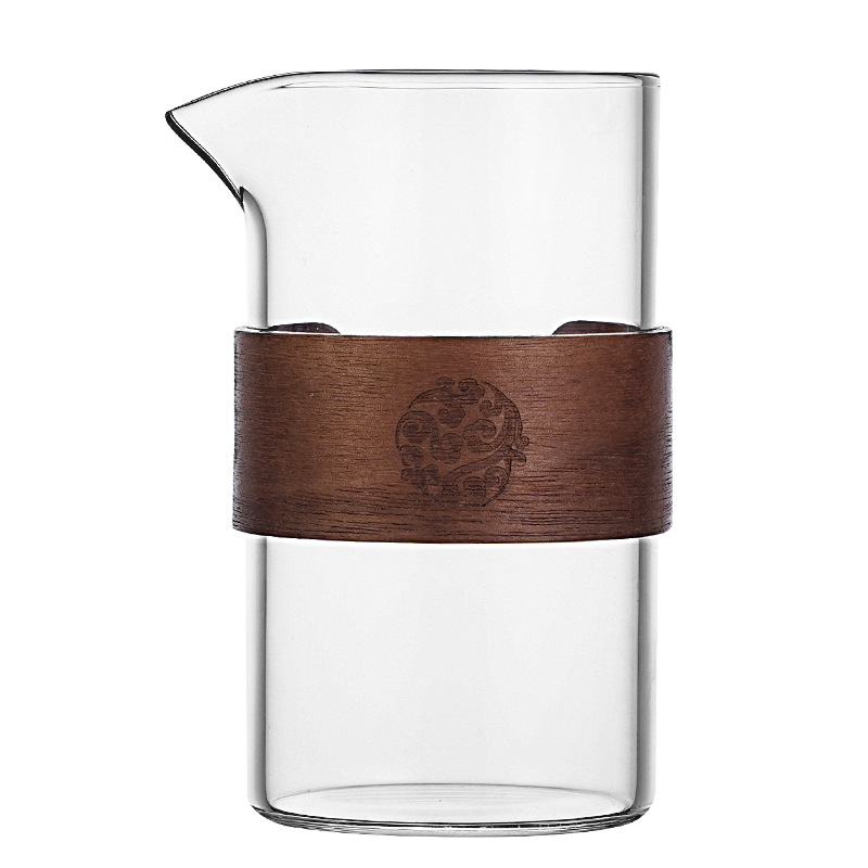 Wholesale creative hand-held wooden ring fair cup, high borosilicate heat-resistant glass drinking cup, household living room reception glass cup Item Picture