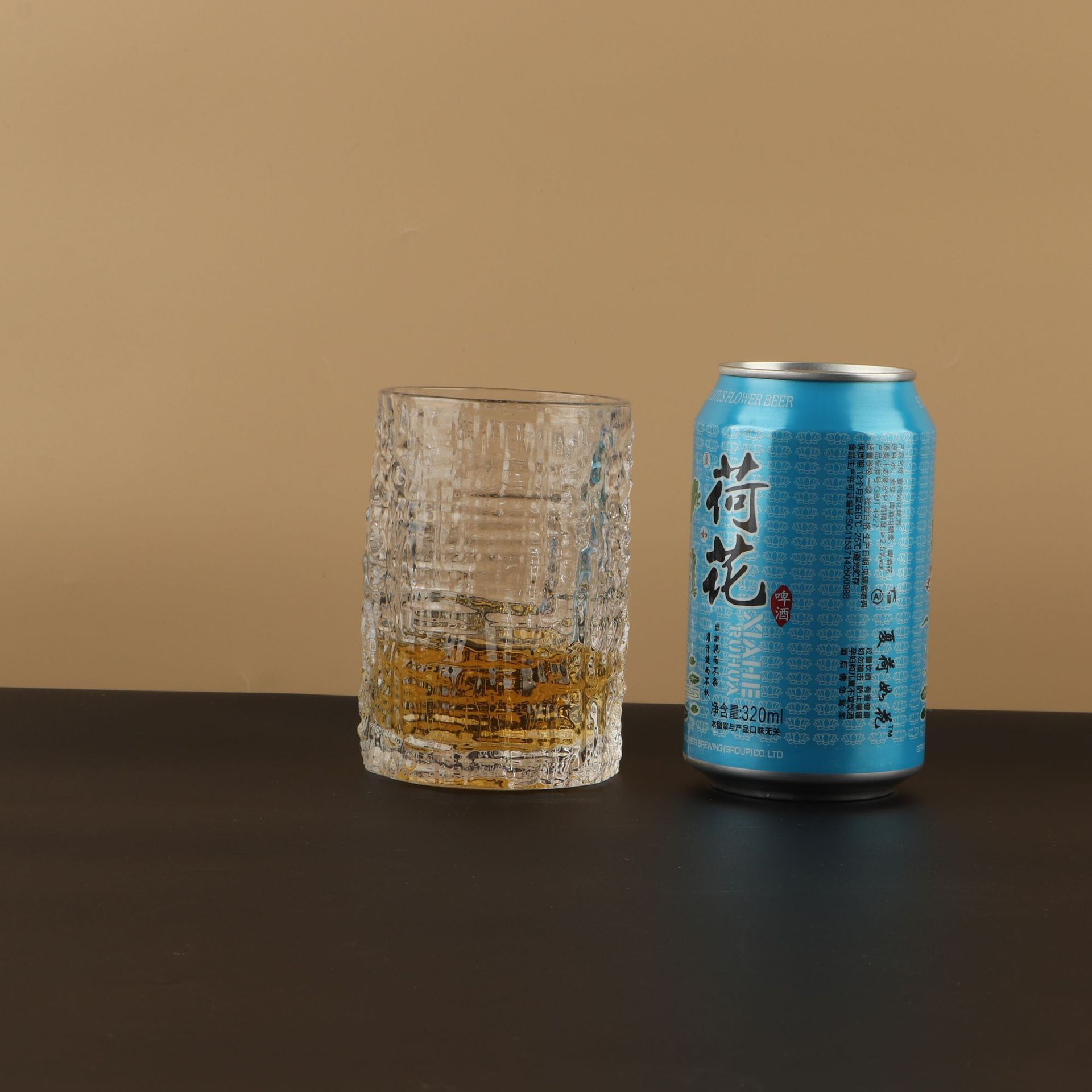 New colorful tree-patterned cups, European-style creative gold-edge hammer-patterned cups, high-appearance level foreign wine glasses, juice cups and beverage cups Specification drawing