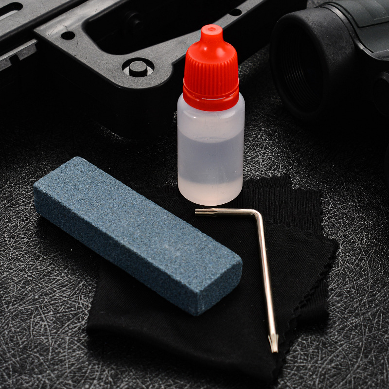 Knife accessories: hex socket and plum blossom dual-purpose screwdriver, whetstone, knife guard oil, cleaning cloth, knife maintenance and care set full figure