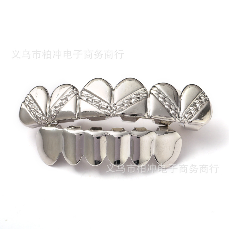 Hip-hop Tiger Tooth Halloween Costume Party Hip-hop Braces Accessory Real Gold Electroplated smooth twill style braces Item Picture