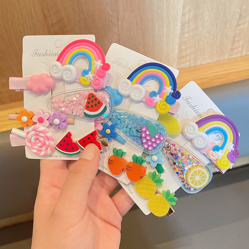 Little Girl 2023 New Style hair clips, baby clips, headwear, women wholesale, popular hair clips, children's clips, girls' hair accessories Application Scenario