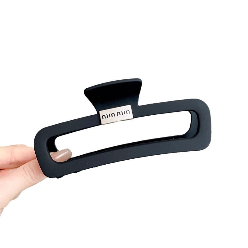 High-end letter matte hair clips for women, large shark clip hair clips at the back of the head, updo hair clips, and headwear Item Picture