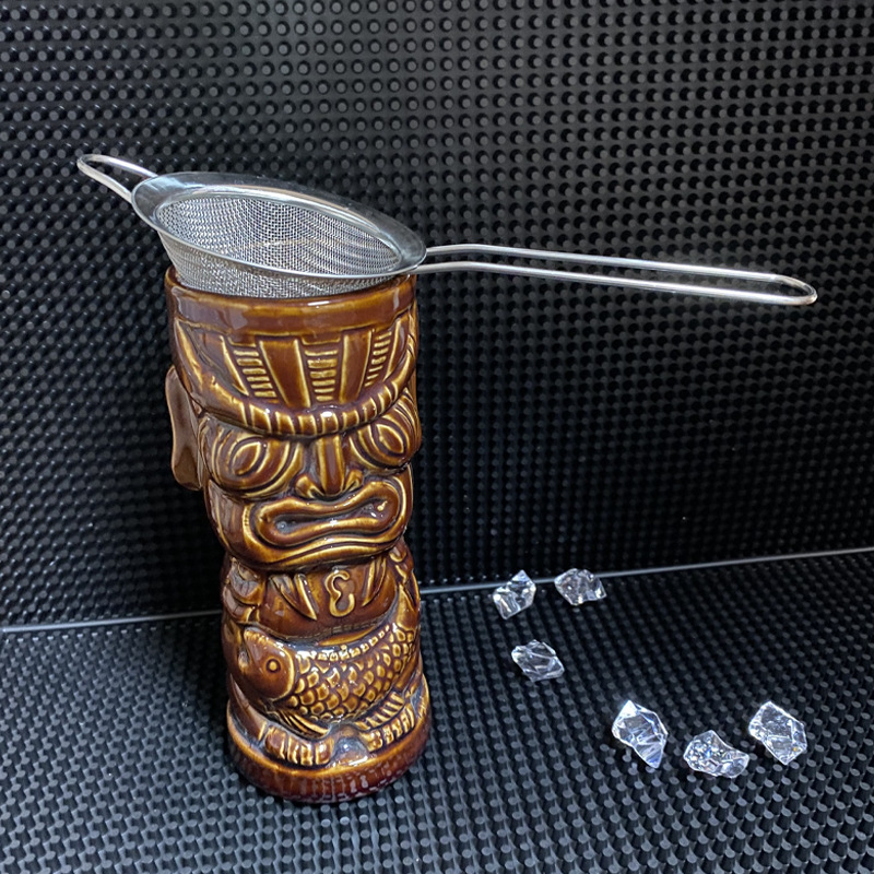 Stainless steel conical filter screen cocktail mixing ice filter, specially designed for bar bartenders, triangular double-layer filter Application Scenario