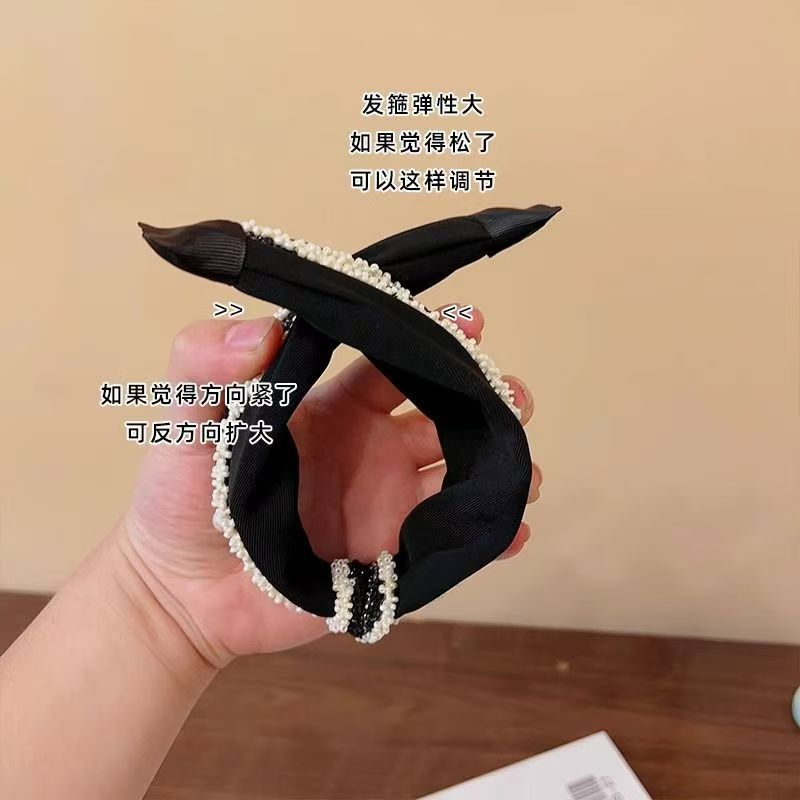 The chanel-style wide-brimmed pearl headband, double-layer woolen, retro knotted headband, sweet and elegant, with a pressed hair buckle accessory for women Specification drawing