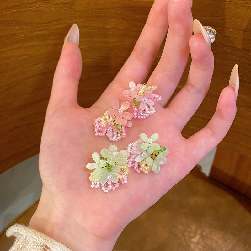 Dopamine beaded romantic flower cluster earrings, summer colorful seaside vacation style niche earrings, forest-themed elegant earrings Specification drawing