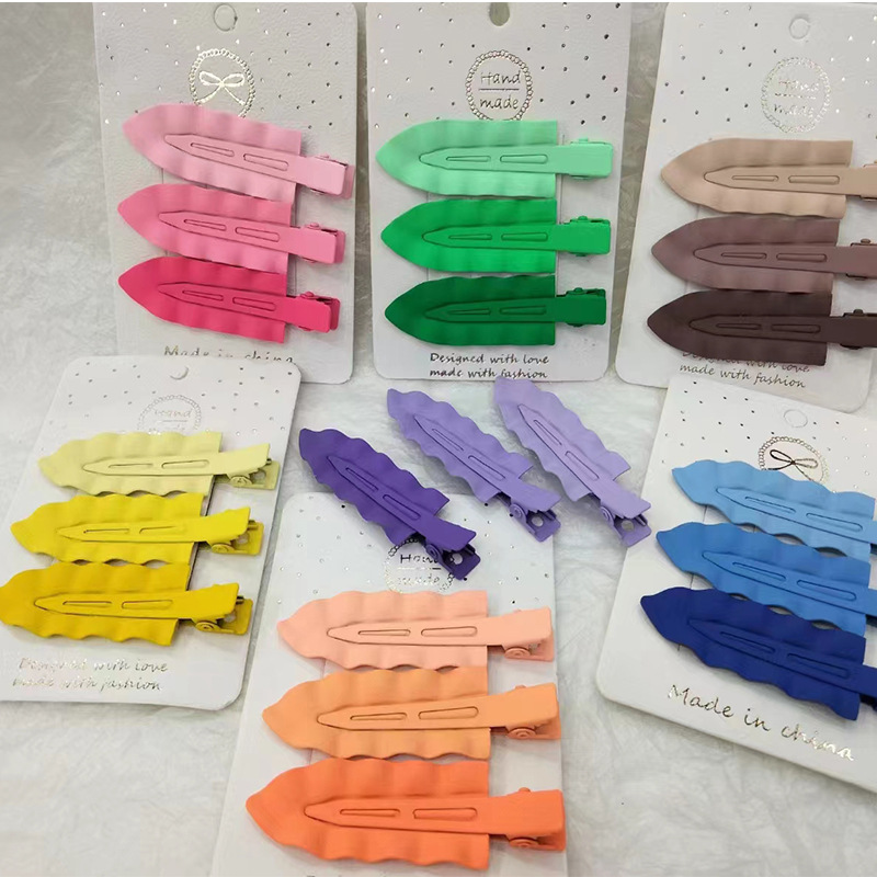 3 pieces ~ Wavy hair clips, matte metal, Korean colorful bangs, facial cleansing hair accessory, makeup side hair clippers full figure