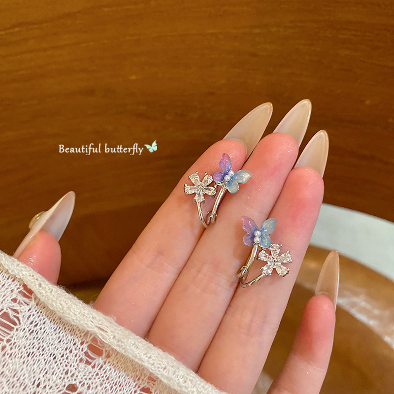 Summer sweet and cool flower butterfly earrings, women's high-end and niche design stud earrings, 2025 new exquisite earrings wholesale full figure