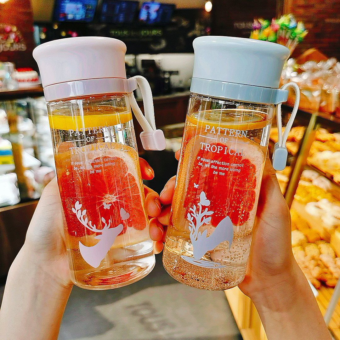 Simple Nordic plastic water cup, student couple Korean version sports casual cup, large-capacity portable anti-drop creative cup Specification drawing