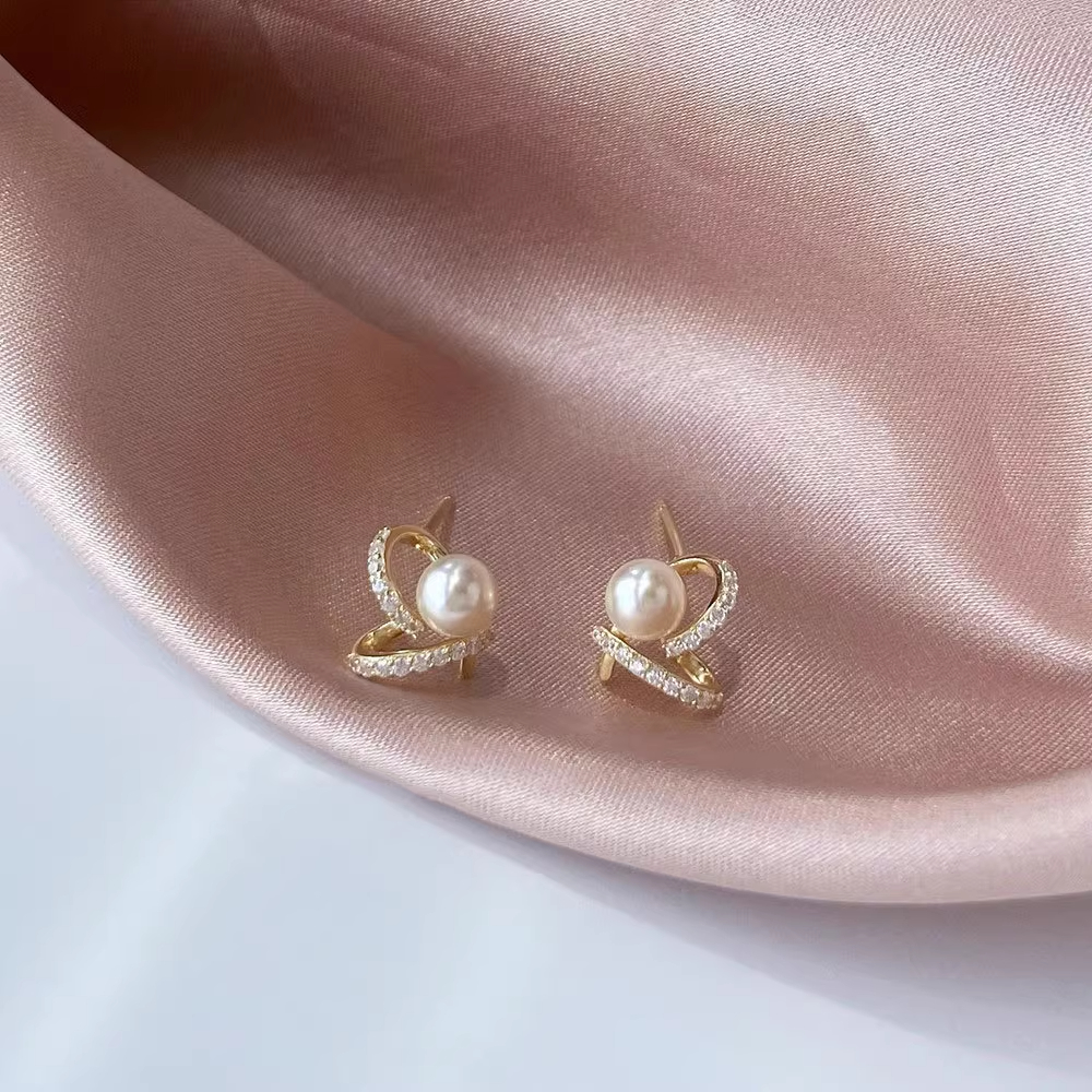 Xuhui brand exquisite and light luxury copper plated with real gold, zircon 925 silver needle, heart-shaped pearl, fashionable and elegant stud earrings, earrings and pendants Specification drawing