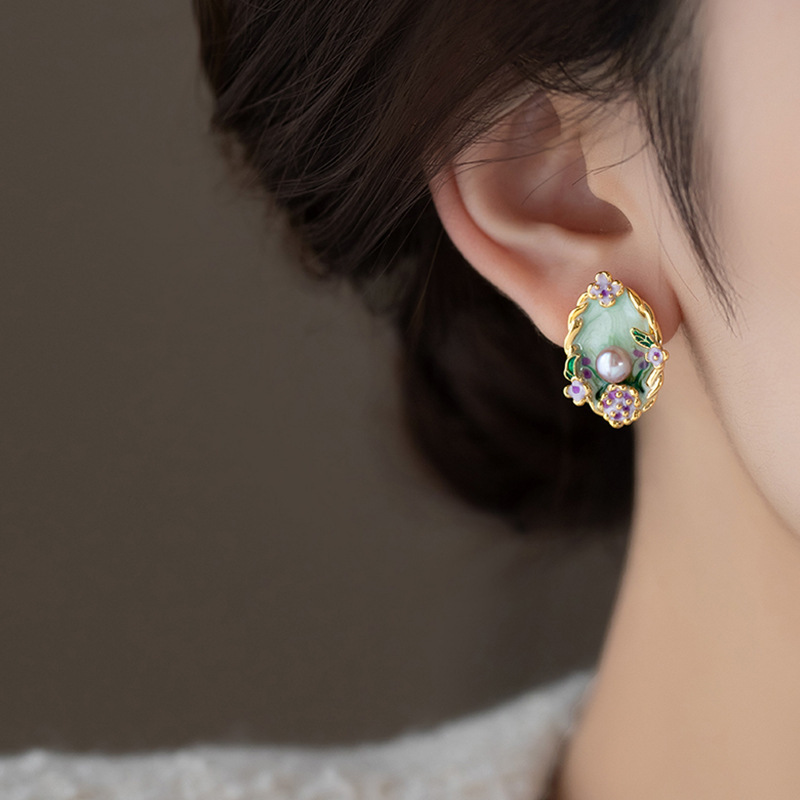Monet Garden Pearl Earrings, women's colored glazed oil painting flower stud earrings, Baroque retro style pearl earrings Application Scenario