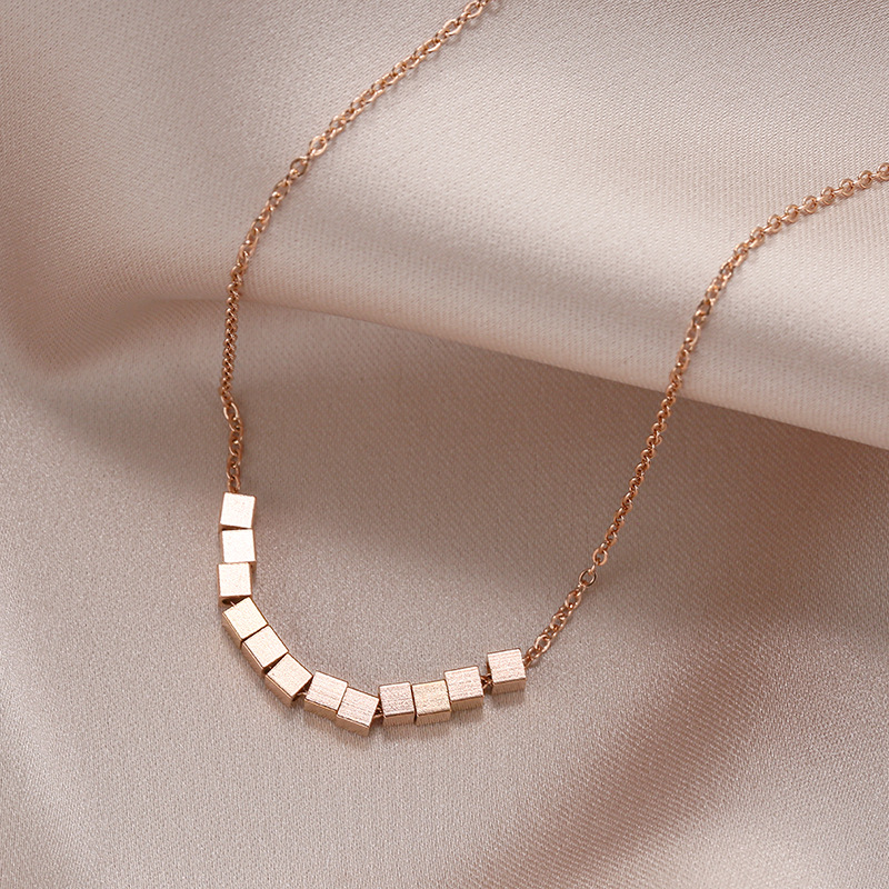 Simple and three-dimensional small square pendant, 18k rose gold, eight directions bringing wealth titanium steel necklace, female personality Internet celebrity collarbone chain details Picture