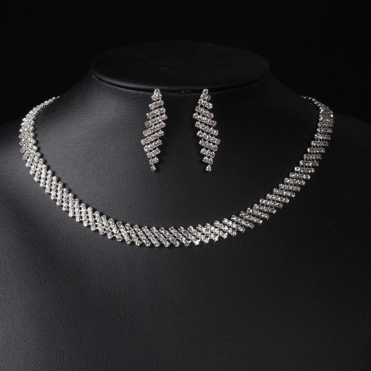 Cross-border Bride water diamond Necklace, Earrings, bracelet and accessory Set, diamond-shaped wedding jewelry Two-piece set ZN007 details Picture