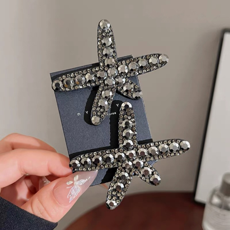 2025 New full-diamond starfish hairpin, forehead clipper, duckbill clipper, back head clipper, one-line clip, headwear and hairpin Application Scenario
