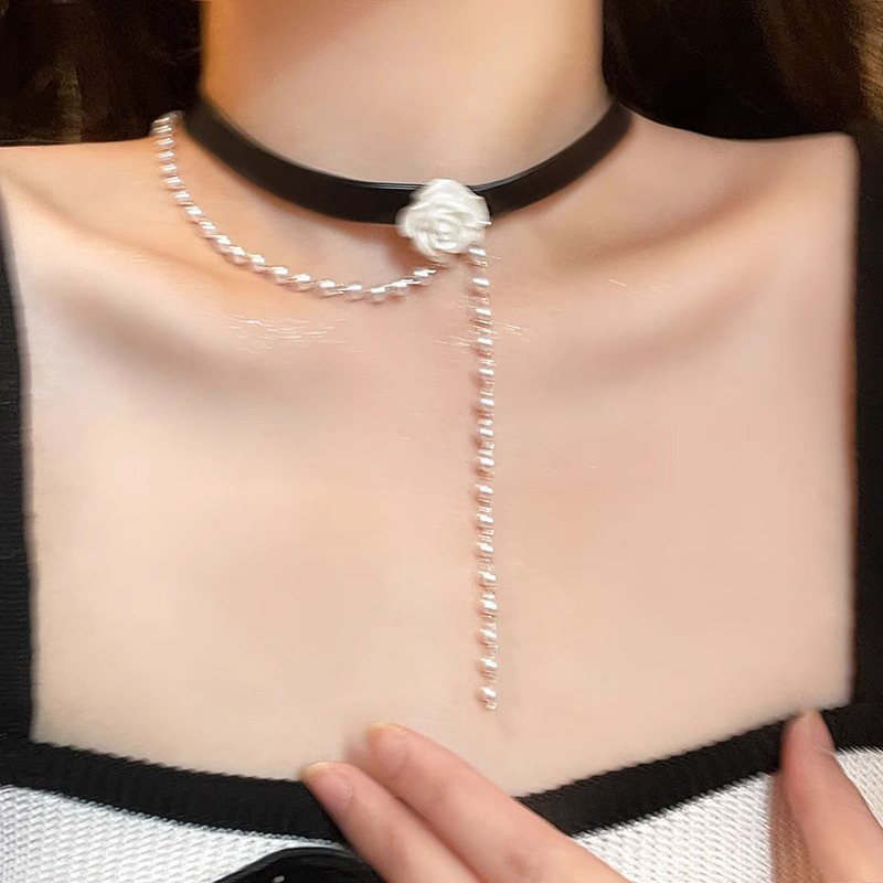 Rose pearl necklace for women, choker black collar collarbone chain, niche design sense woven necklace chain Specification drawing