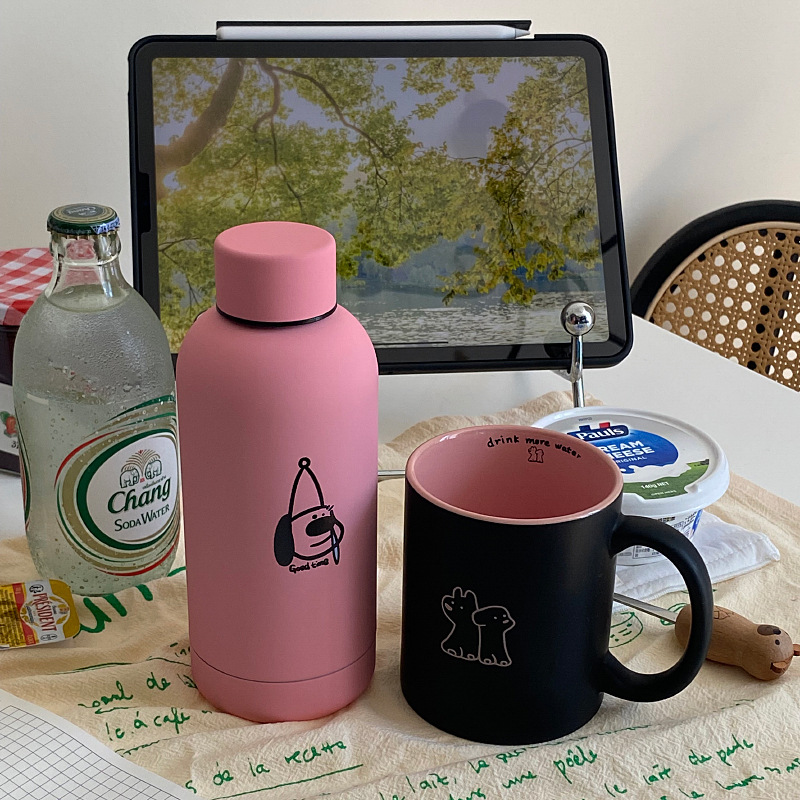 Cartoon snot dog thermos cup, 304 stainless steel matte black and pink stainless steel thermos flask, couple travel cup details Picture