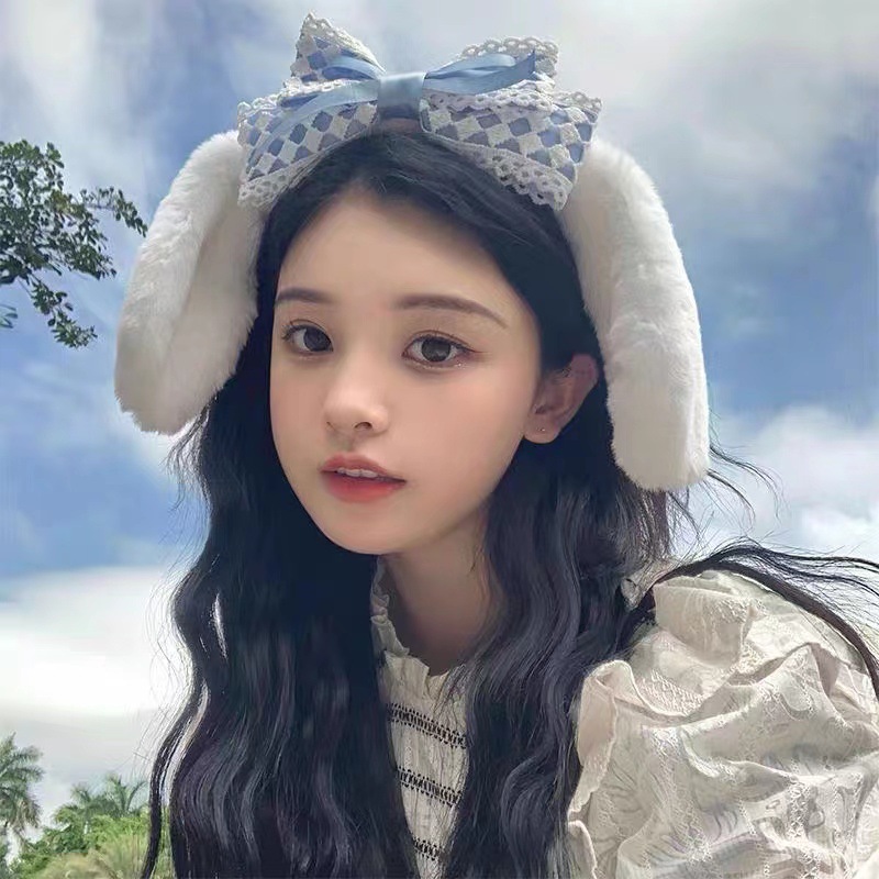 The cinnamon dog hairband is super cute. The big eared dog headband is a cartoon plush face-washing girl's heart hairpin for sale. It's a germination headwear Application Scenario