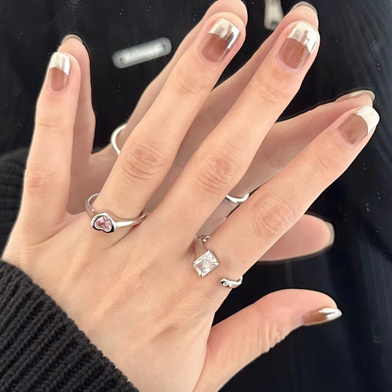 Simple square diamond zircon asymmetrical open ring for women, a niche, light luxury, exquisite and unique style, versatile ring, trendy and cool full figure