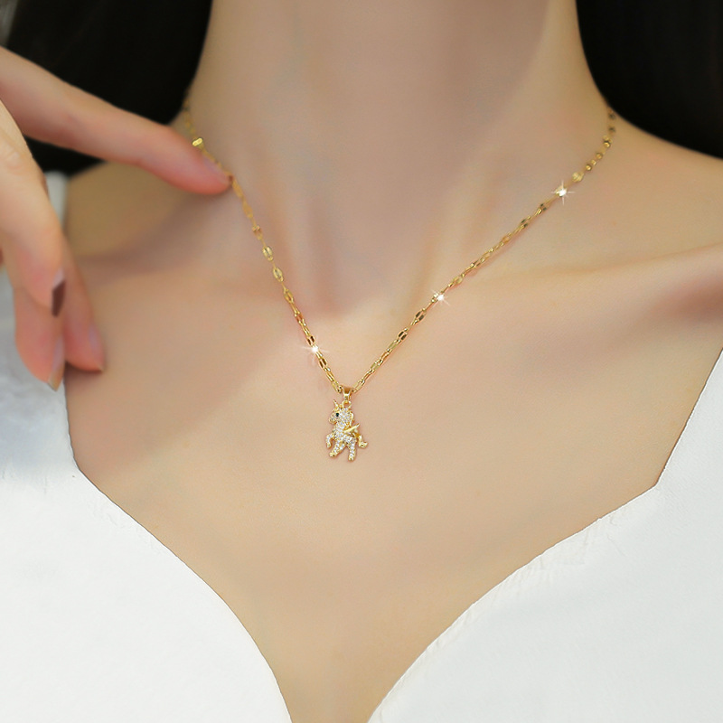 【 Titanium Steel 】 Fashionable and compact collarbone necklace for women in gold, new diamond-encrusted unicorn animal necklace Pegasus details Picture