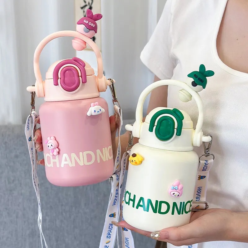 New cute insulated cups, creative figurines, cartoon straw cups, simple and portable couple stainless steel cups Application Scenario